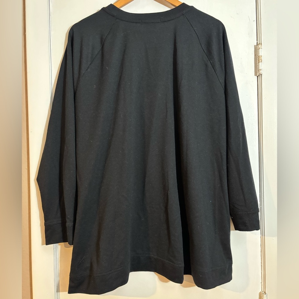 Isaac Mizrahi Black Crewneck Sweatshirt - Picture 6 of 6